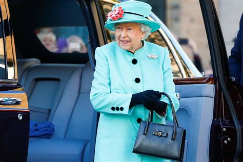 queen elizabeth hermes bag|queen elizabeth ii purses.